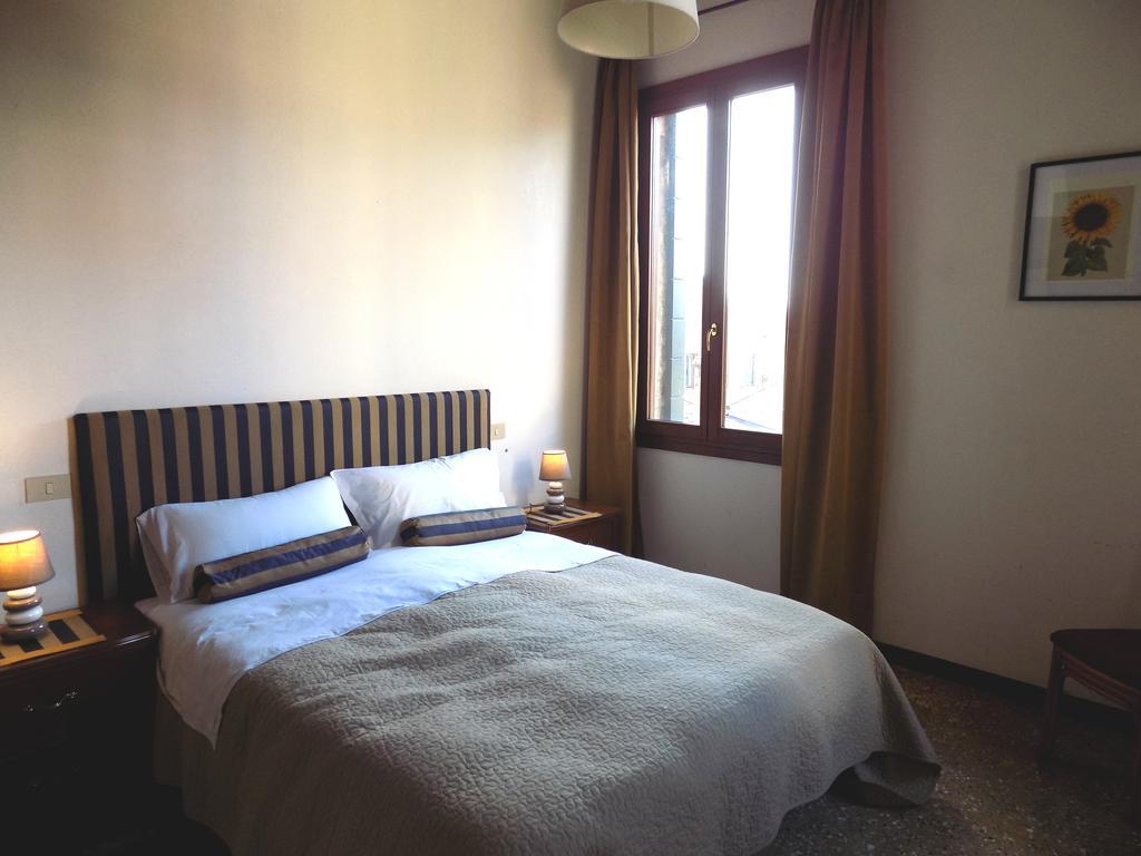 شقة San Trovaso البندقية المظهر الخارجي الصورة